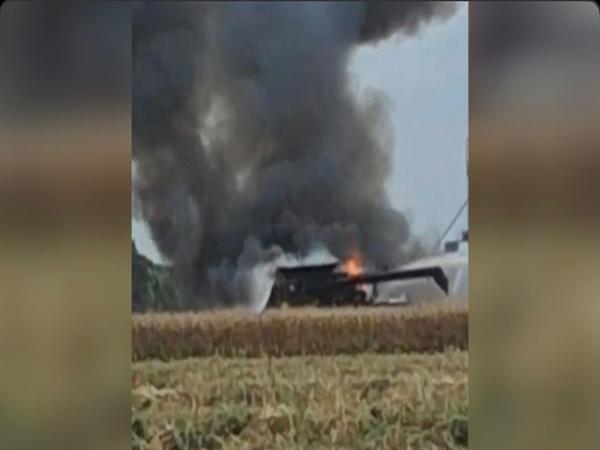 Colheitadeira pega fogo durante colheita de milho em fazenda entre Sorriso e Ipiranga do Norte