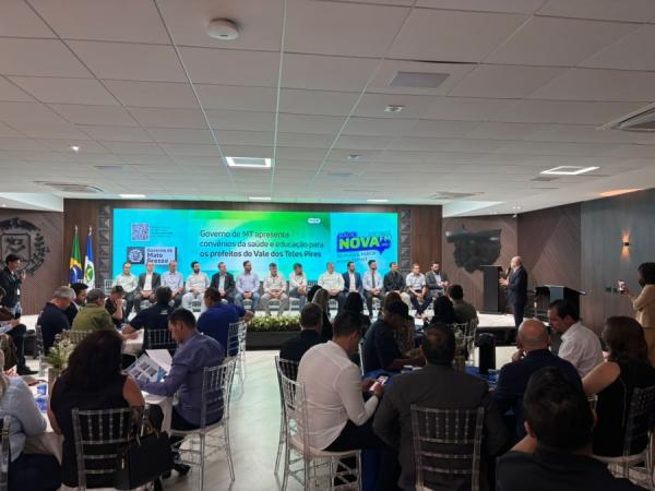 Comitiva de Nova Ubirat&atilde; participa de encontro de gestores do Vale do Teles Pires em Cuiab&aacute;