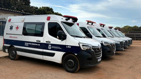 Prefeitura de Boa Esperan&ccedil;a do Norte amplia frota da Sa&uacute;de com quatro ambul&acirc;ncias e um micro-&ocirc;nibus