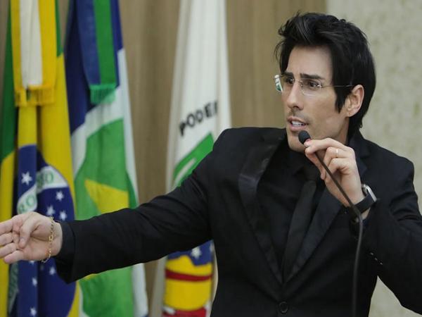 Sinop: Vereador denuncia servidor da prefeitura por divulgar imagens de menores nuas no Insta