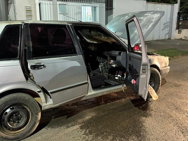 Sorriso: Princ&iacute;pio de inc&ecirc;ndio em Uno assusta motorista e mobiliza bombeiros nna Imigrantes com Lupic&iacute;nio
