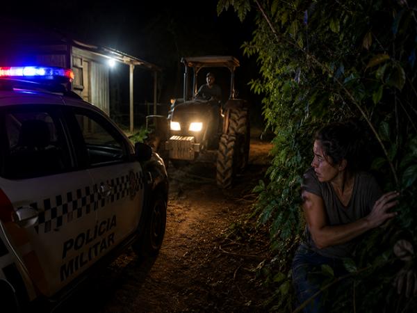 Ipiranga do Norte: Marido pede para mulher parar de beber, leva garrafada na cabe&ccedil;a, desmaia e, ao acordar, descobre que ela havia sumido; mulher se escondeu na mata e denunciou que era procurada por ele com trator