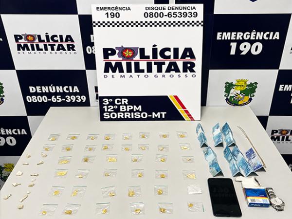 Sorriso: Traficante tenta esconder drogas em carteira de cigarros, d&aacute; nome falso aos policiais e acaba preso