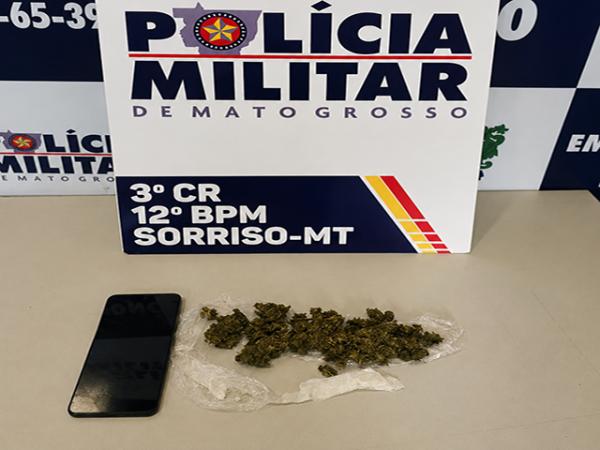 Sorriso: Adolescente &eacute; apreendido com skunk de "Pel&eacute;" escondida em travesseiro