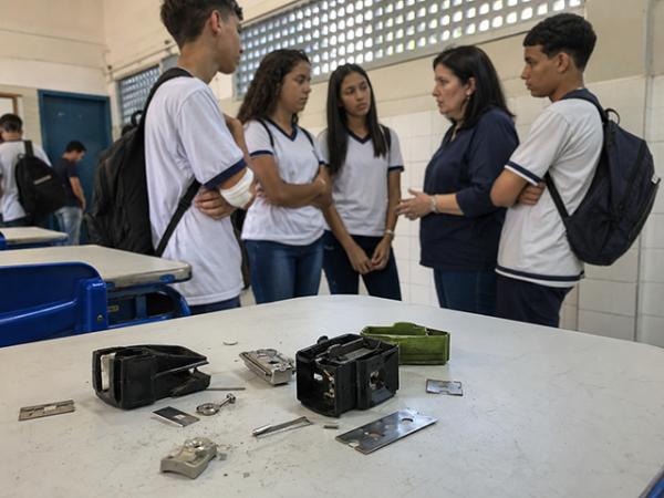Sorriso: Pol&iacute;cia investiga pr&aacute;tica com l&acirc;minas entre estudantes ap&oacute;s alunos sofrerem cortes