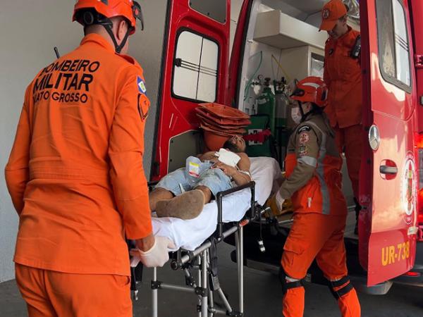 Sorriso: Homem leva facada de amigo ap&oacute;s tentar separar briga de casal; ele foi socorrido pelos bombeiros e levado ao Regional