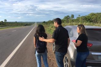 Sorriso: Menina, de 11 anos, cansa de apanhar da m&atilde;e, foge de casa em Sinop e &eacute; resgatada caminhando pela BR-163