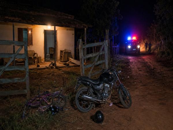 Ipiranga do Norte: Bandidos invadem ch&aacute;cara, furtam faca e abandonam moto na madrugada