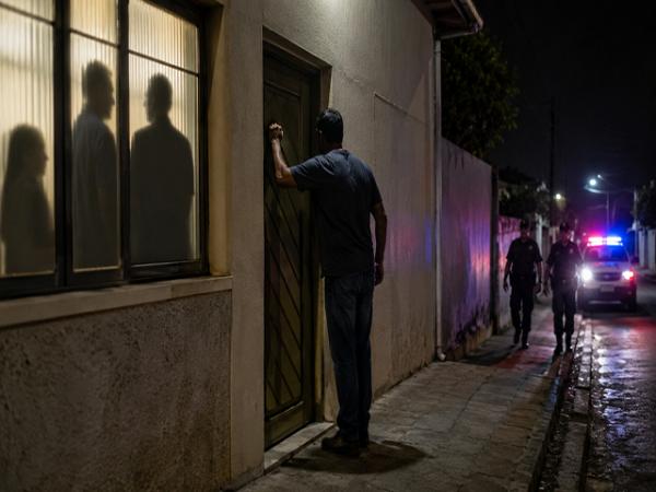 Sorriso: Homem &eacute; preso pela PM ap&oacute;s descumprir medida protetiva contra adolescente; agressor tentou entrar na casa da v&iacute;tima duas vezes durante a madrugada