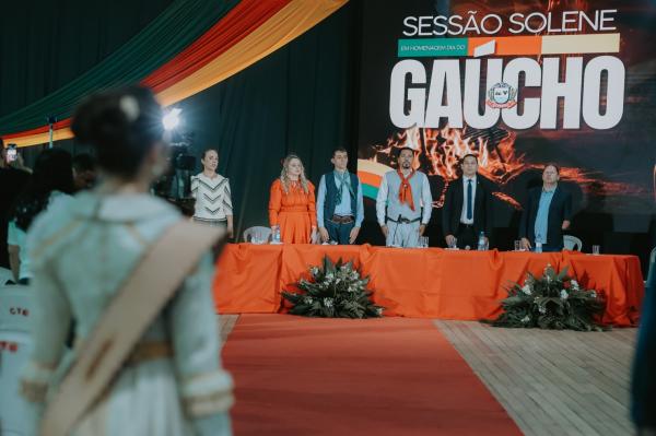 Sorriso: C&acirc;mara realiza sess&atilde;o solene em homenagem ao Dia do Ga&uacute;cho com honrarias ao CTG