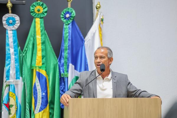 Vereador indica cria&ccedil;&atilde;o da creche noturna para ajudar pais que trabalham &agrave; noite em Sorriso