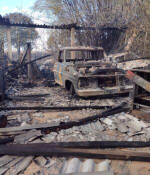 Sorriso: Carros e mecânica são distruídos em grande incêndio na zona rural