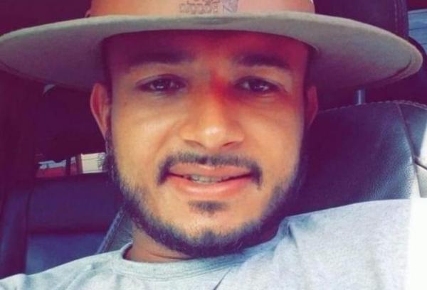 Homem confessa à polícia que matou jovem por ciúmes da namorada