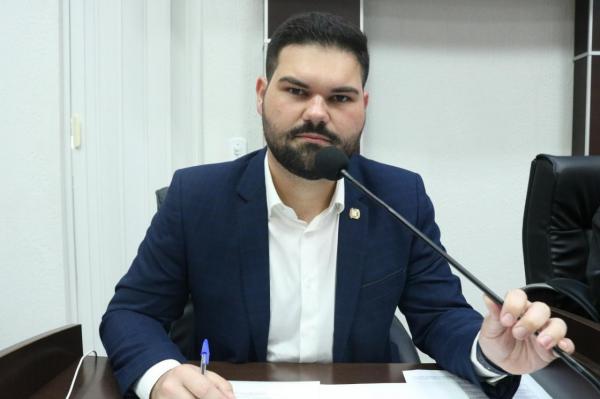 Sorriso: Iago Mella quer instalação de câmeras e contratação de vigilância armada em unidades escolares municipais