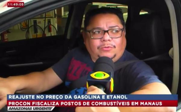V&iacute;deo: Pode chegar at&eacute; R$ 10, problema &eacute; do Uber e de quem n&atilde;o tem dinheiro, debocha homem sobre pre&ccedil;o de gasolina