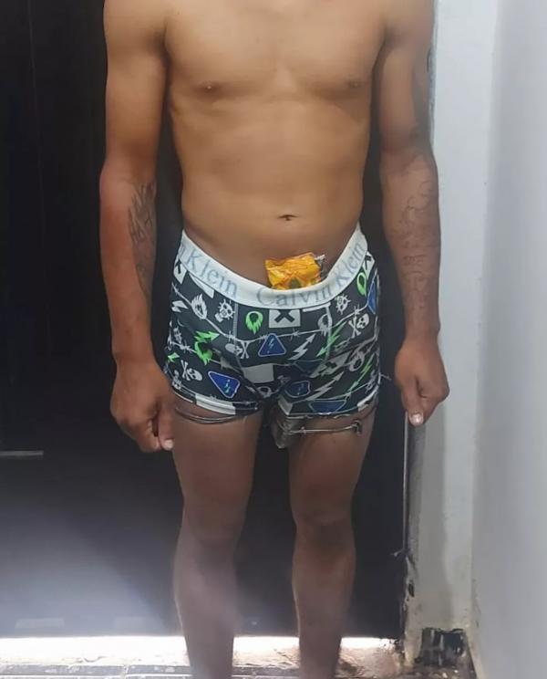 MT: Visitante &eacute; preso ao tentar entrar em cadeia com droga amarrada na virilha