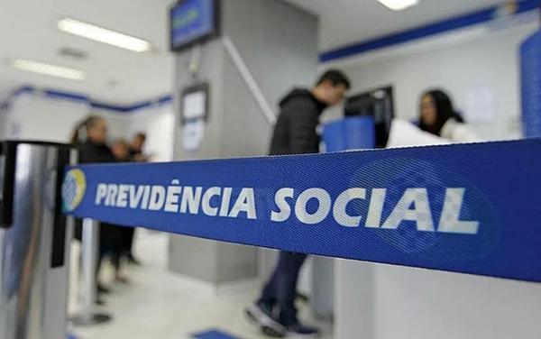 Peritos e servidores administrativos do INSS entram em greve em todo o Pa&iacute;s nesta quarta-feira, reivindicanto aumento salarial