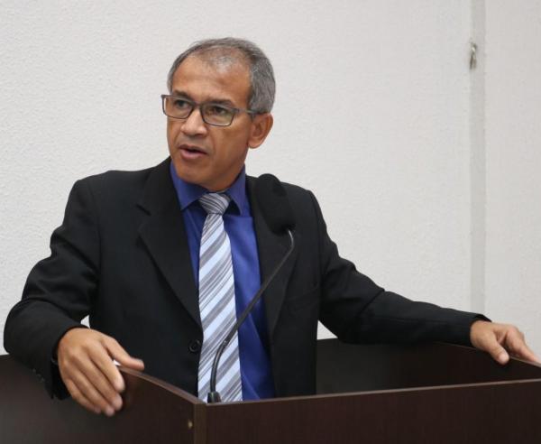 Sorriso: Wanderley Paulo solicita abertura de rua para ligar os bairros Uni&atilde;o e Brasil Norte