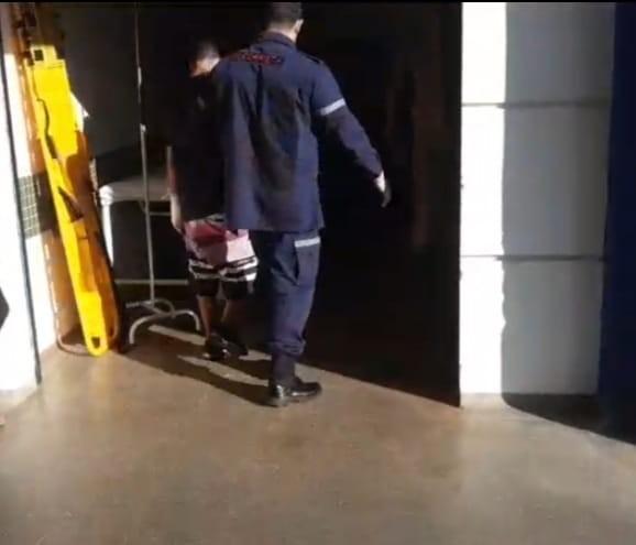 Sorriso: Jovem &eacute; esfaqueado em tabacaria no Jd Primavera enquanto estava com amigos