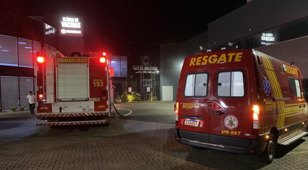 Sorriso: LIVE URBAN 66 - Bombeiros combatem princ&iacute;pio de inc&ecirc;ndio no Hospital 13 de Maio 