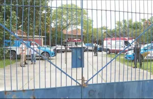 Alunos s&atilde;o esfaqueados em escola; uma das v&iacute;timas foi ferida no rosto e no pesco&ccedil;o