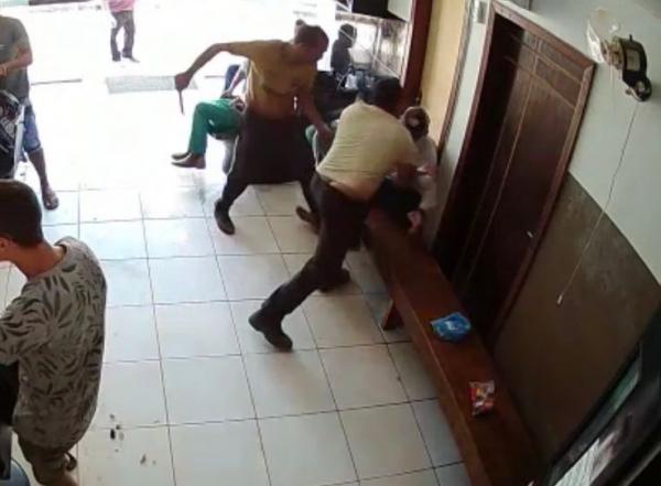 Investiga&ccedil;&atilde;o mostra que homem morto em barbearia matou e ocultou corpo de irm&atilde;o dos suspeitos, diz pol&iacute;cia