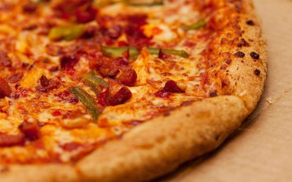 Sorriso: Entregador &eacute; rendido durante entrega e bandidos levam pizza de 2 metros, duas cocas e celular, no Morada do Bosque