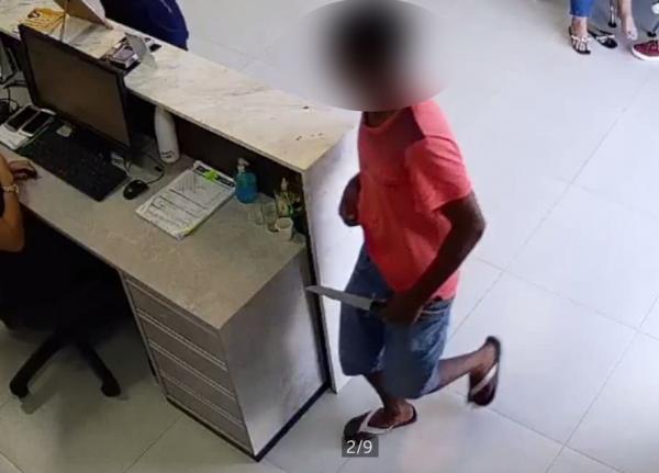 Sorriso: Bandidos com rev&oacute;lver e faca assaltam sal&atilde;o de beleza na Porto Alegre