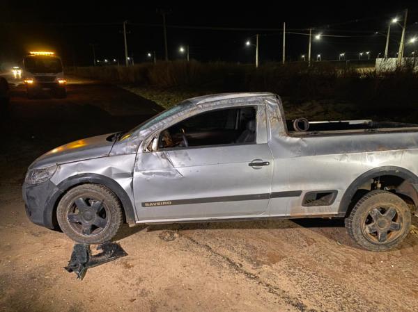 Sorriso: Saveiro capota na MT-242