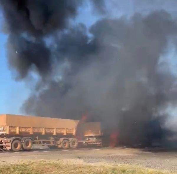 Sorriso: Duas pessoas morrem em acidente envolvendo carretas na BR-163