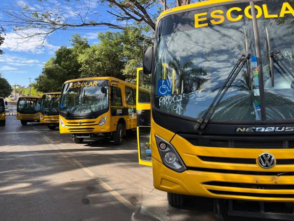 Sorriso: Secretaria de Educa&ccedil;&atilde;o e Cultura recebe mais cinco &ocirc;nibus para o transporte escolar