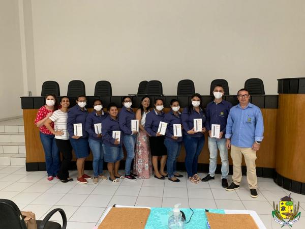 Vera: Secretaria de Sa&uacute;de realiza entrega de tablets para agentes comunit&aacute;rias de sa&uacute;de