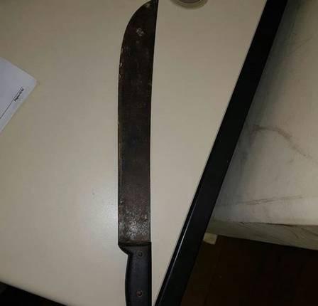 Sorriso: Esposa b&ecirc;bada tenta matar marido a fac&atilde;ozadas ap&oacute;s discuss&atilde;o; Homem fugiu pulando janela