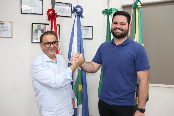 C&acirc;mara de Sorriso: vereador Iago Mella assume presid&ecirc;ncia interinamente