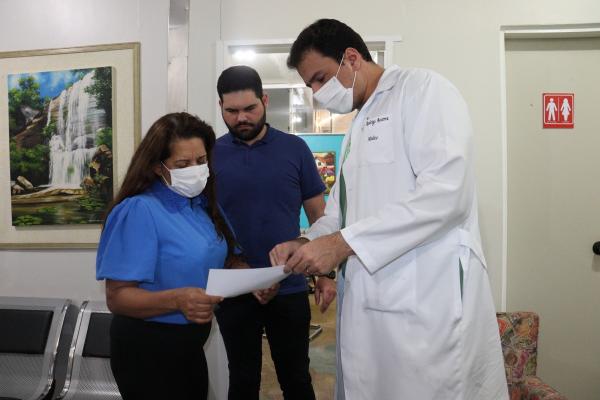 Presidente Iago Mella visita Hospital Regional de Sorriso para conhecer o espa&ccedil;o de Obstetr&iacute;cia
