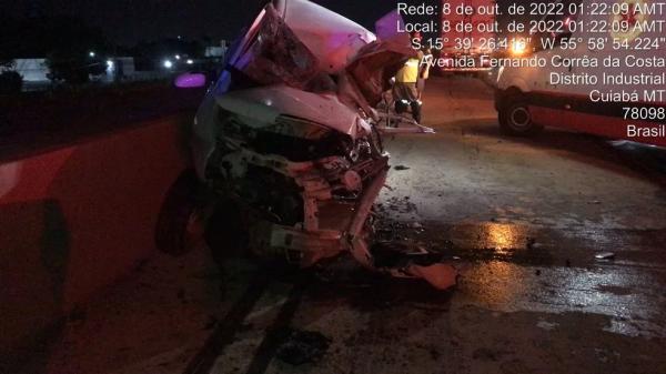 MT: Policial militar morre em acidente entre ve&iacute;culo de passeio e caminh&atilde;o na BR