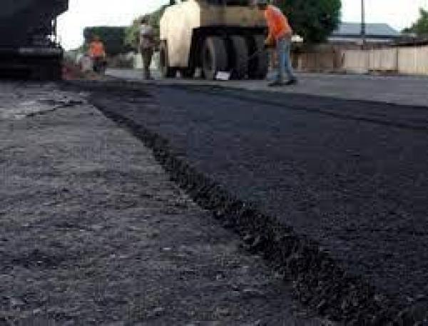 Pavimenta&ccedil;&atilde;o asf&aacute;ltica e recapeamento de vias s&atilde;o solicitadas por Rodrigo Machado