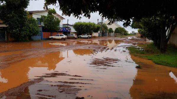 Sorriso: Maur&iacute;cio Gomes cobra solu&ccedil;&atilde;o para asfaltamento dos distritos industriais Leonel Bedin e Nova Prata