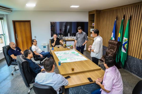 Prefeito retoma di&aacute;logo com representantes do Grupo Funada