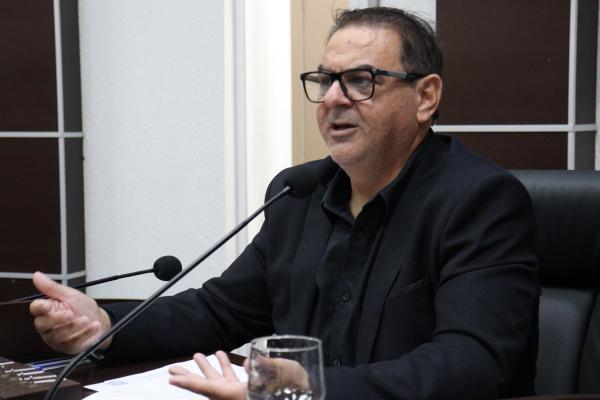 Sorriso: Requerimento de Damiani solicita informa&ccedil;&otilde;es sobre execu&ccedil;&atilde;o das obras da rede de esgoto na Zona Leste