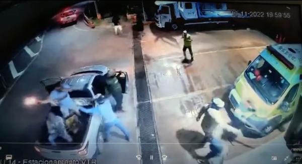 Veja momento em que elementos chegam, rendem funcion&aacute;rios e atacam base da Rota do Oeste