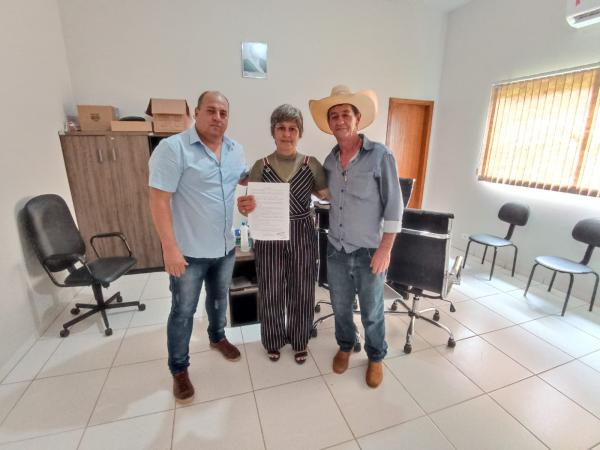 Prefeita de Carlinda cumpre promessa e renuncia ap&oacute;s posse de Lula