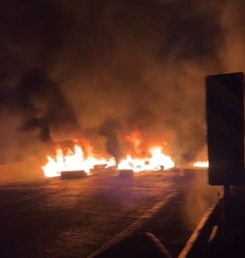 Sorriso-Lucas: Engenheiros avaliam danos causados em ponte que liga os dois munic&iacute;pios incendiada por manifestantes durante bloqueio
