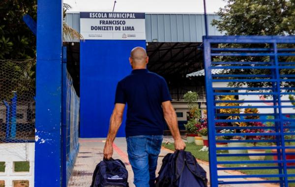 Prefeitura inicia entrega de kits escolares na quinta-feira, 19