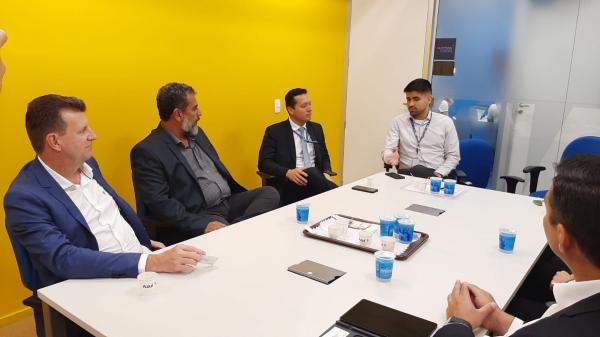 Em S&atilde;o Paulo, prefeito busca implanta&ccedil;&atilde;o de mais um voo da Azul