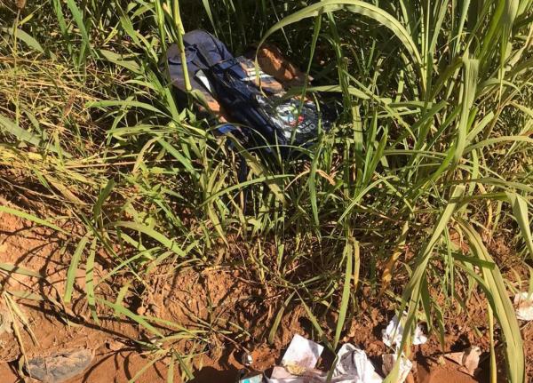 Sorriso: Secretaria de Educa&ccedil;&atilde;o lamenta kits escolares jogados no lixo