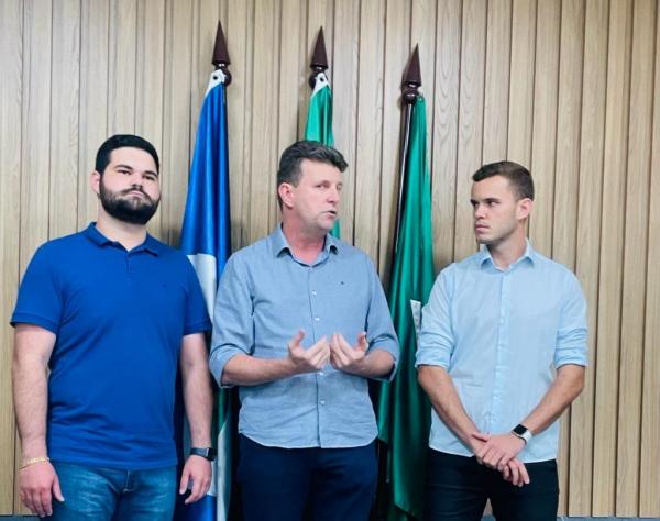 Vereadores participam de reuni&atilde;o sobre a implanta&ccedil;&atilde;o da maternidade de Sorriso