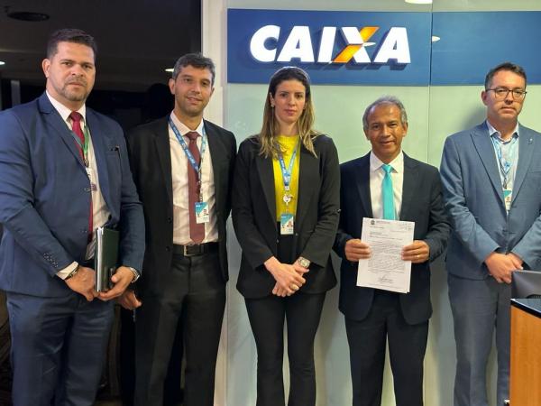 Em Bras&iacute;lia Wanderley Paulo busca implanta&ccedil;&atilde;o da Ag&ecirc;ncia da Caixa Econ&ocirc;mica Federal na Zona Leste