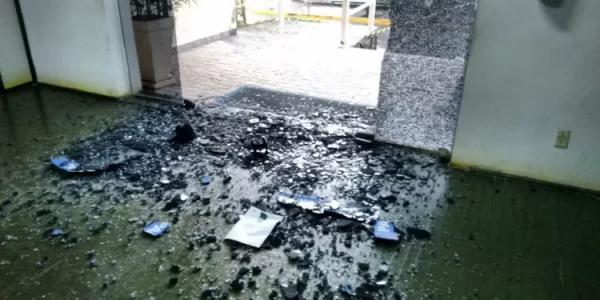 Sorriso: Casa &eacute;  cravada de bala durante a madrugada no Rota do Sol