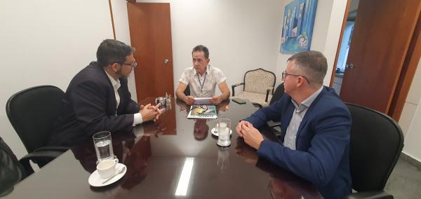Em Bras&iacute;lia: Parlamentares buscam recursos financeiros para sa&uacute;de, esporte e assist&ecirc;ncia social